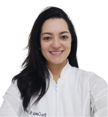 Camila Kawachi, especialista em prótese e reabilitação oral e ortodontia